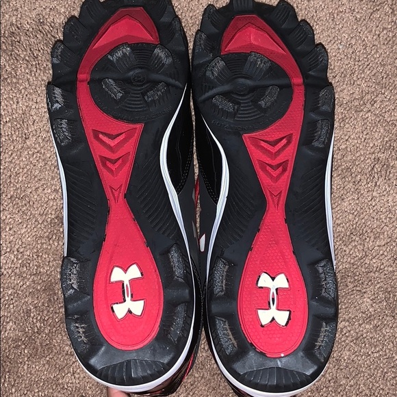 Under Armour Baseball/Softball Cleats - Picture 2 of 6